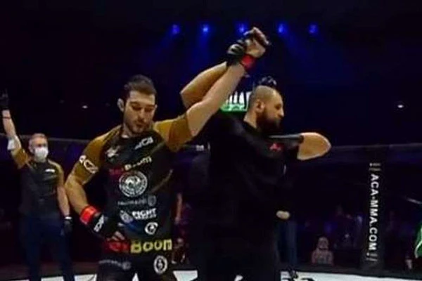 Бойца MMA лишили победы вопреки решению судей